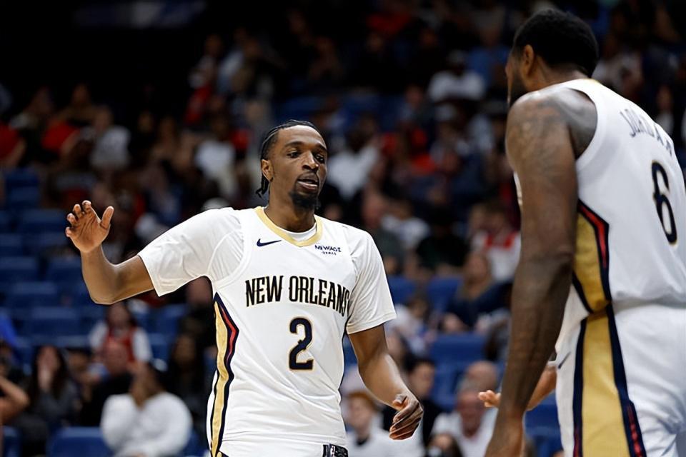 PG电子-防守能力确实出色，但鹈鹕侧翼大闸受制于糟糕的投篮只能打中锋？