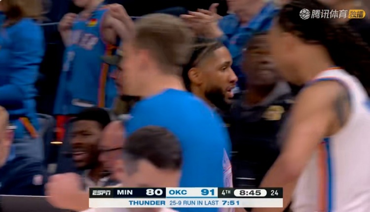 PG游戏-行云流水！雷霆连续展现团队配合打出一波25-9重新领先到两位数